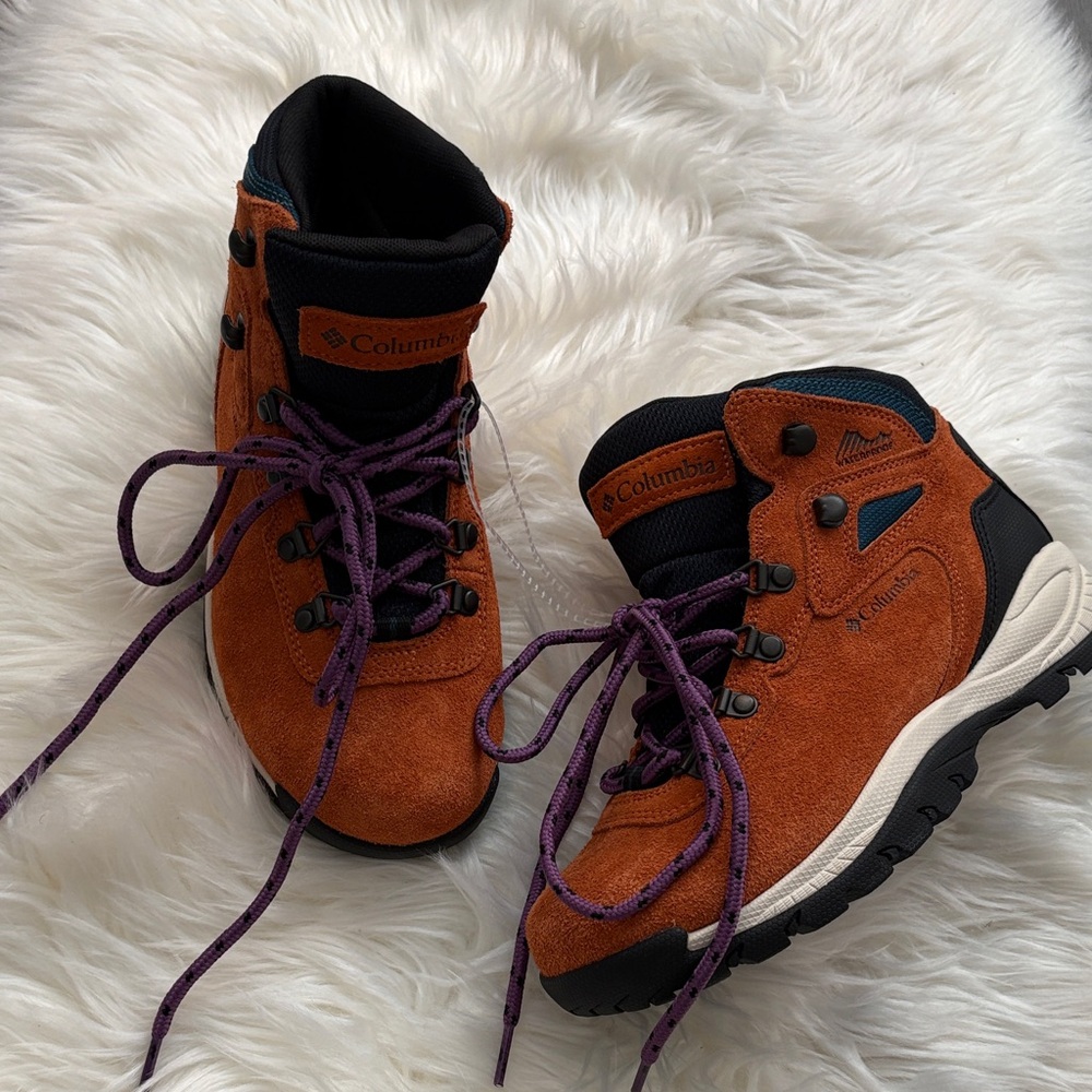 Columbia Women's Omni-Grip Suede Rust and Hiking Boot